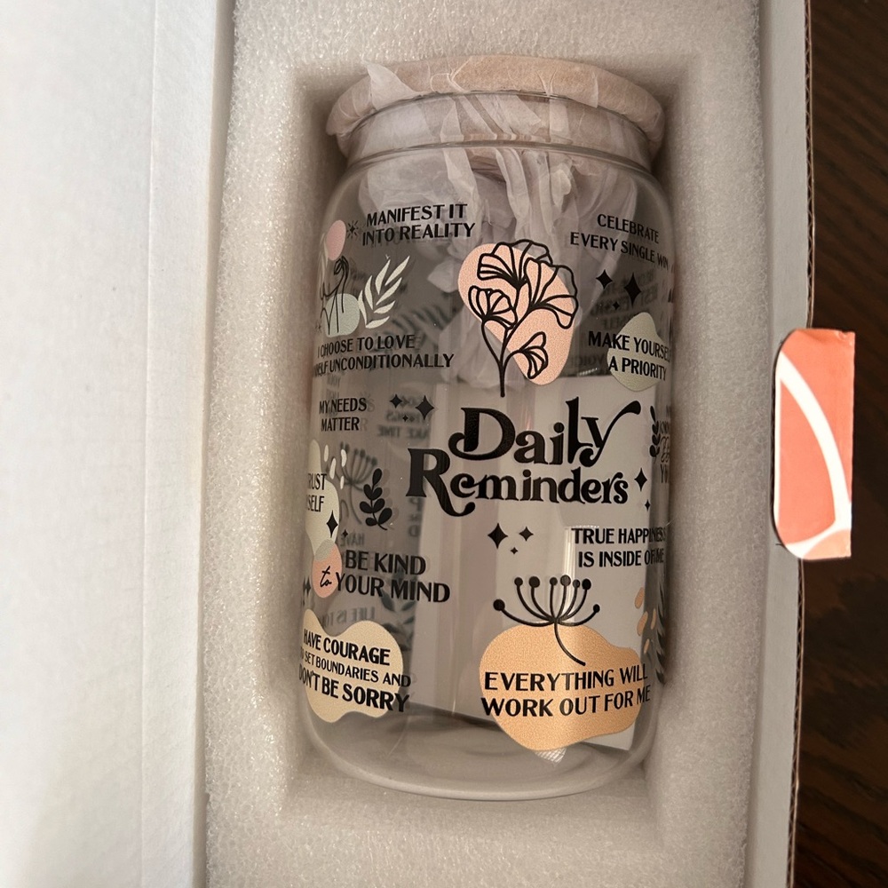 New Eleven - Daily Reminders- 16 OZ COFFEE GLASS - NWT